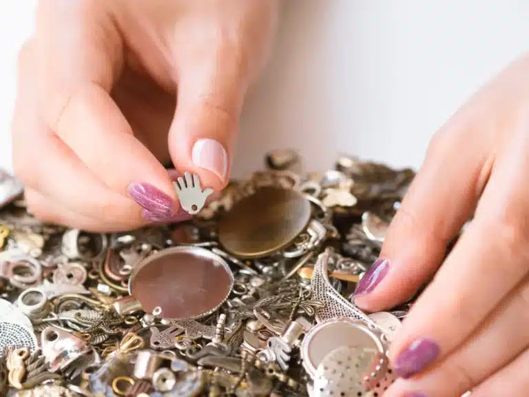 sell scrap gold and silver in London, where to sell gold in London, scrap gold prices in London, sell jewellery for scrap